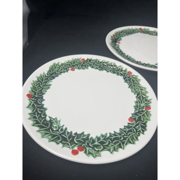 Set of 3 Lefton Holly Berry 610 Christmas Dinner Plates 9 Inch Green Red White - Picture 2 of 6